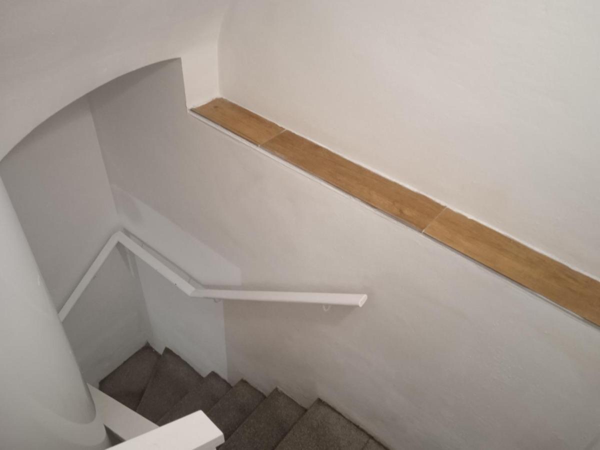 Habitacion Economica Con Bano Privado En Pleno Centro De Figueres Фигерас Екстериор снимка