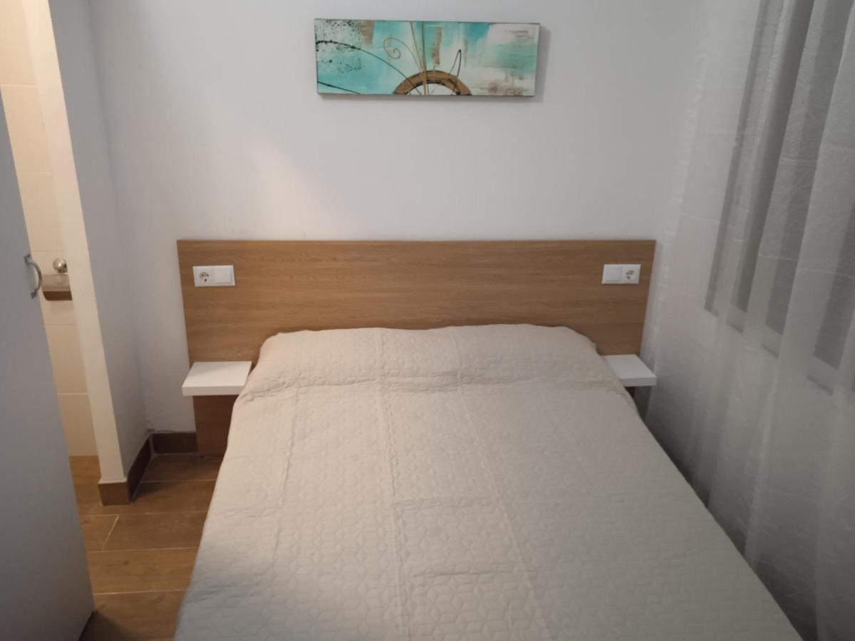Habitacion Economica Con Bano Privado En Pleno Centro De Figueres Фигерас Екстериор снимка